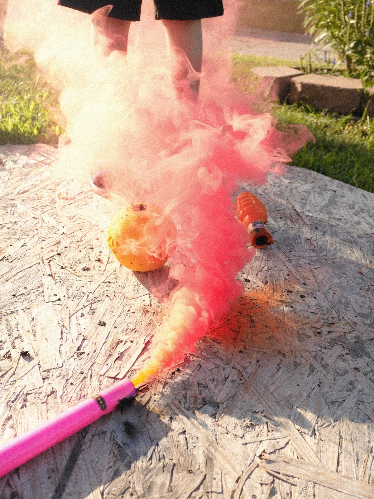 4th of July Photography: Skip the AI Filters for Iconic Lincoln, NE Backyard Photos